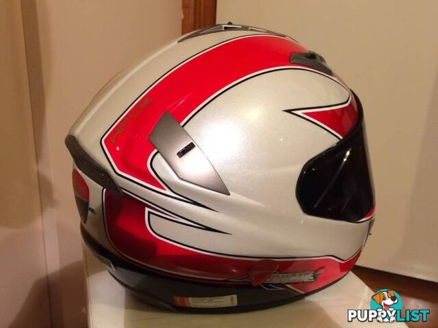 RJAYS SIZE M Motorcycle Helmet in mint condition