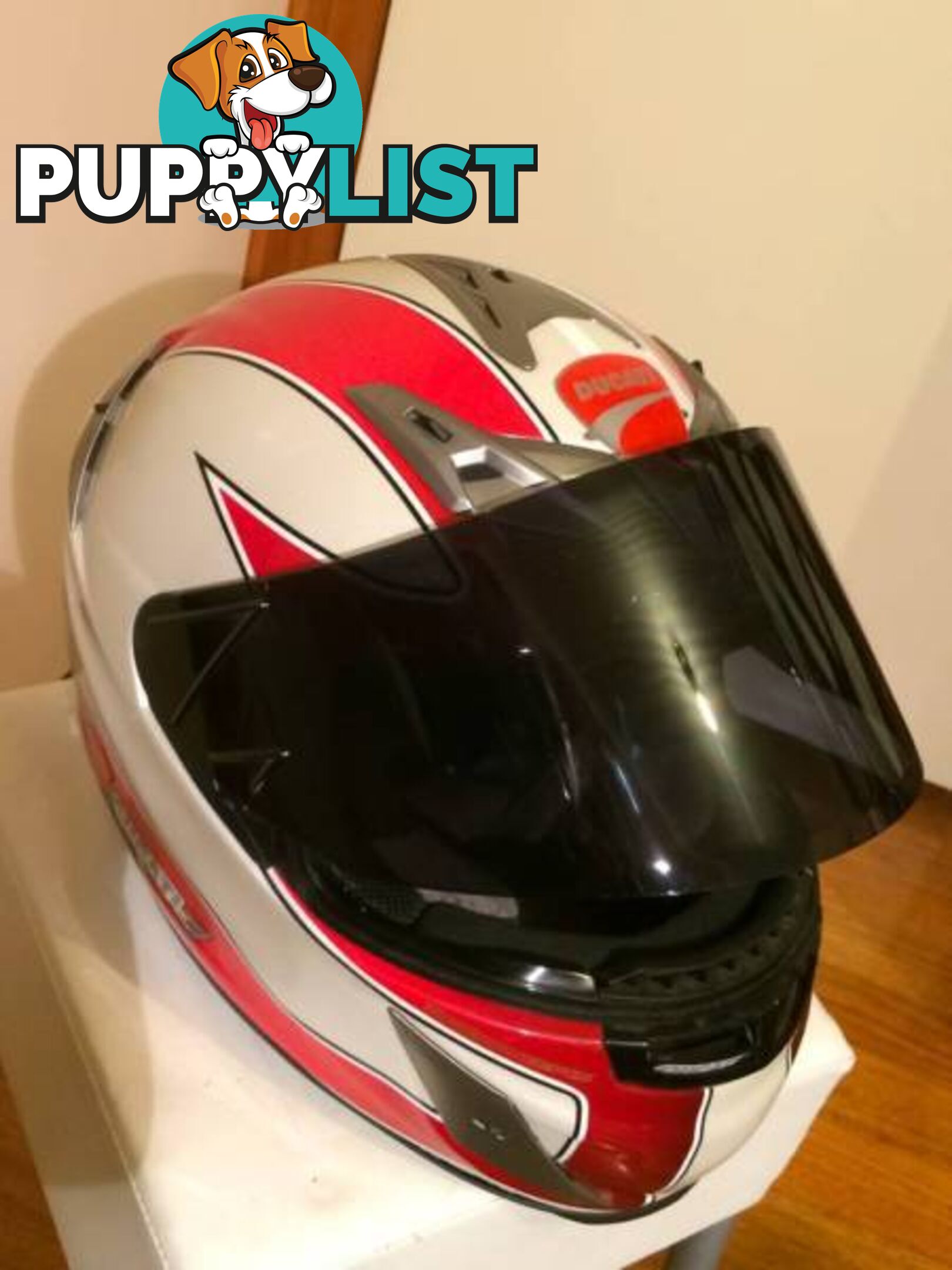 RJAYS SIZE M Motorcycle Helmet in mint condition