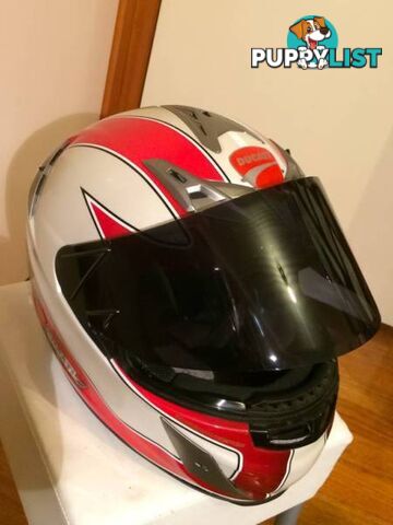 RJAYS SIZE M Motorcycle Helmet in mint condition