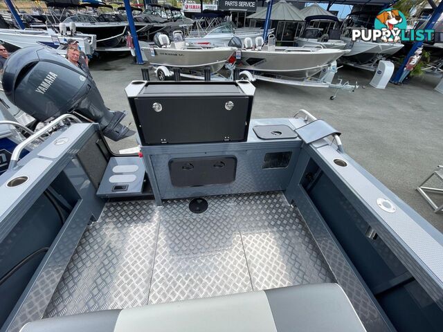 YELLOWFIN 6500 CENTRE CABIN PLATINUM PACKAGE - AVAILABLE NOW