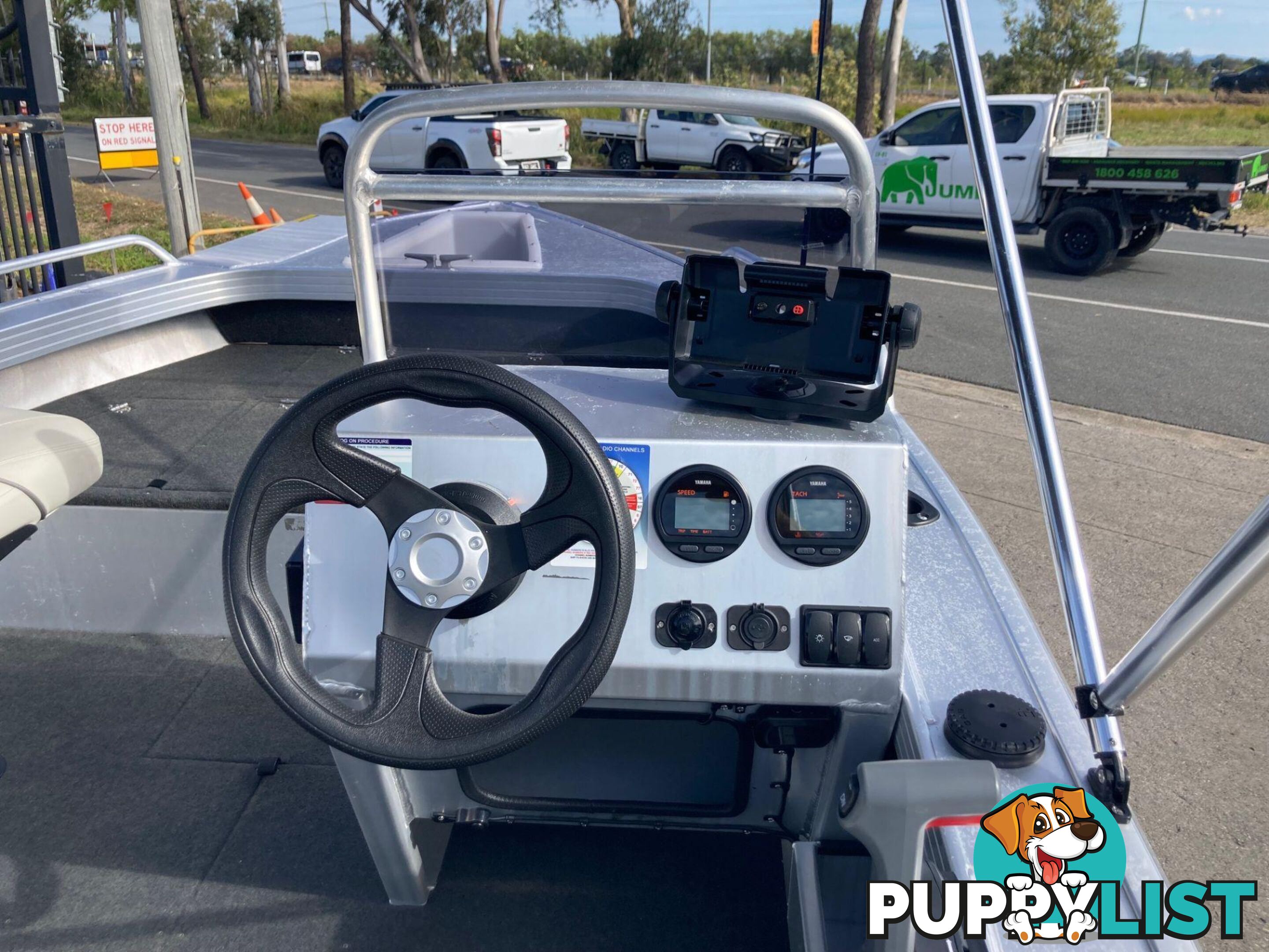 QUINTREX 420 RENEGADE SIDE CONSOLE WITH 50HP YAMAHA FOURSTROKE FOR SALE