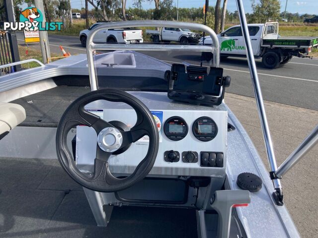 QUINTREX 420 RENEGADE SIDE CONSOLE WITH 50HP YAMAHA FOURSTROKE FOR SALE