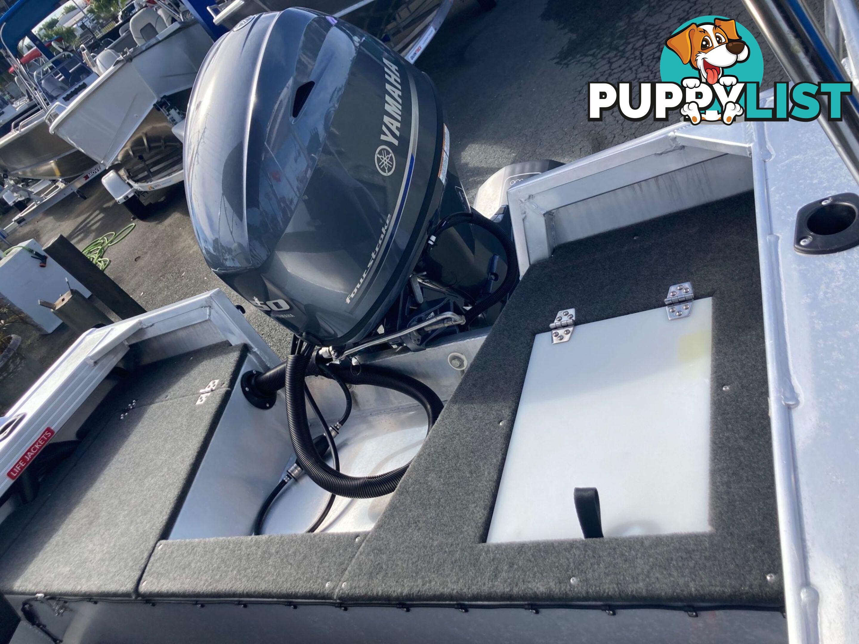 QUINTREX 420 RENEGADE SIDE CONSOLE WITH 50HP YAMAHA FOURSTROKE FOR SALE