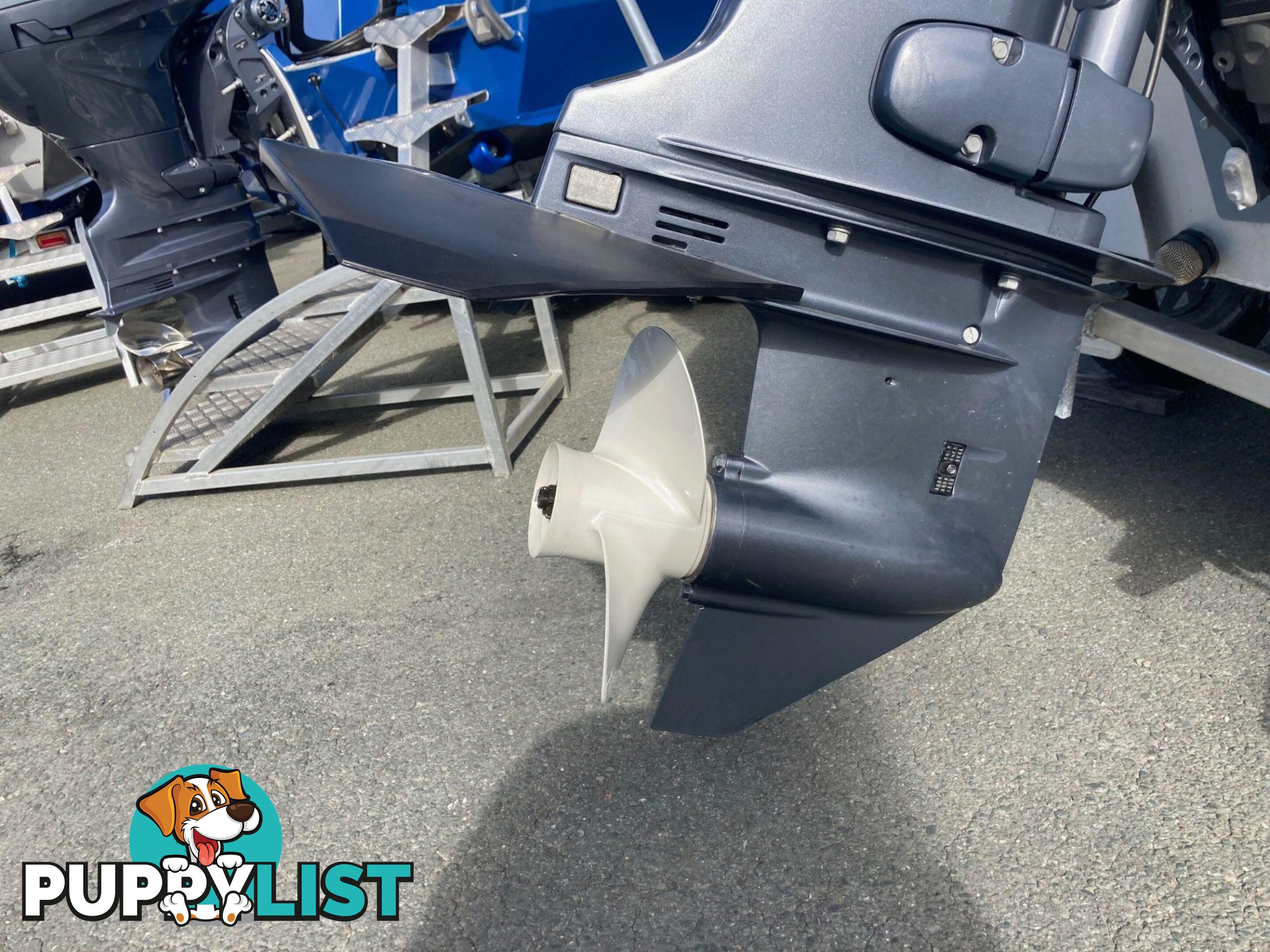 QUINTREX 420 RENEGADE SIDE CONSOLE WITH 50HP YAMAHA FOURSTROKE FOR SALE