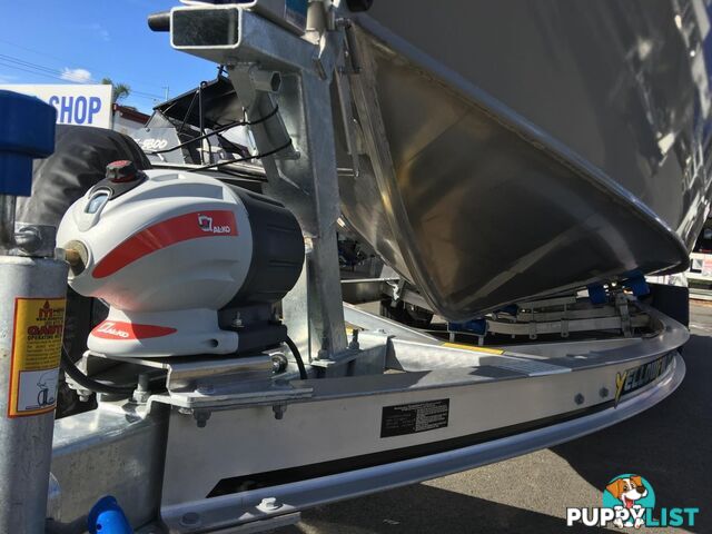 7600 YELLOWFIN  CENTRE CABIN 250HP PACK 3