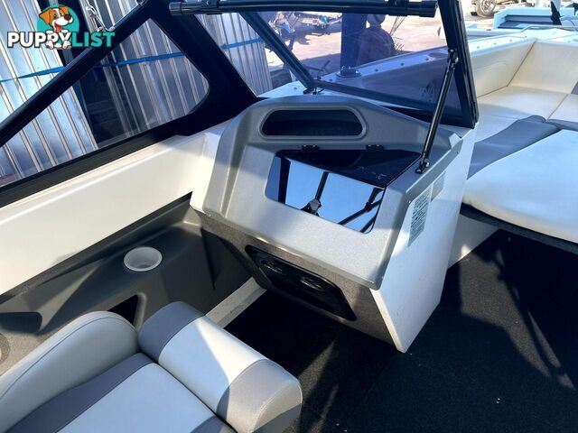 630 FREESTYLER - HUGE BOAT WITH HUGE SAVINGS! READY TO GO!