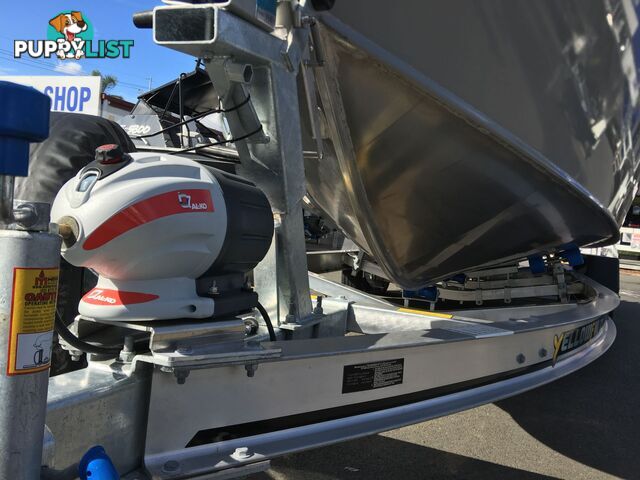 7600 Yellowfin Centre/Rear Console 250HP PACK 3