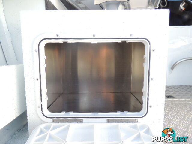 7000 Yellowfin Centre/Rear Console 200HP PACK 2