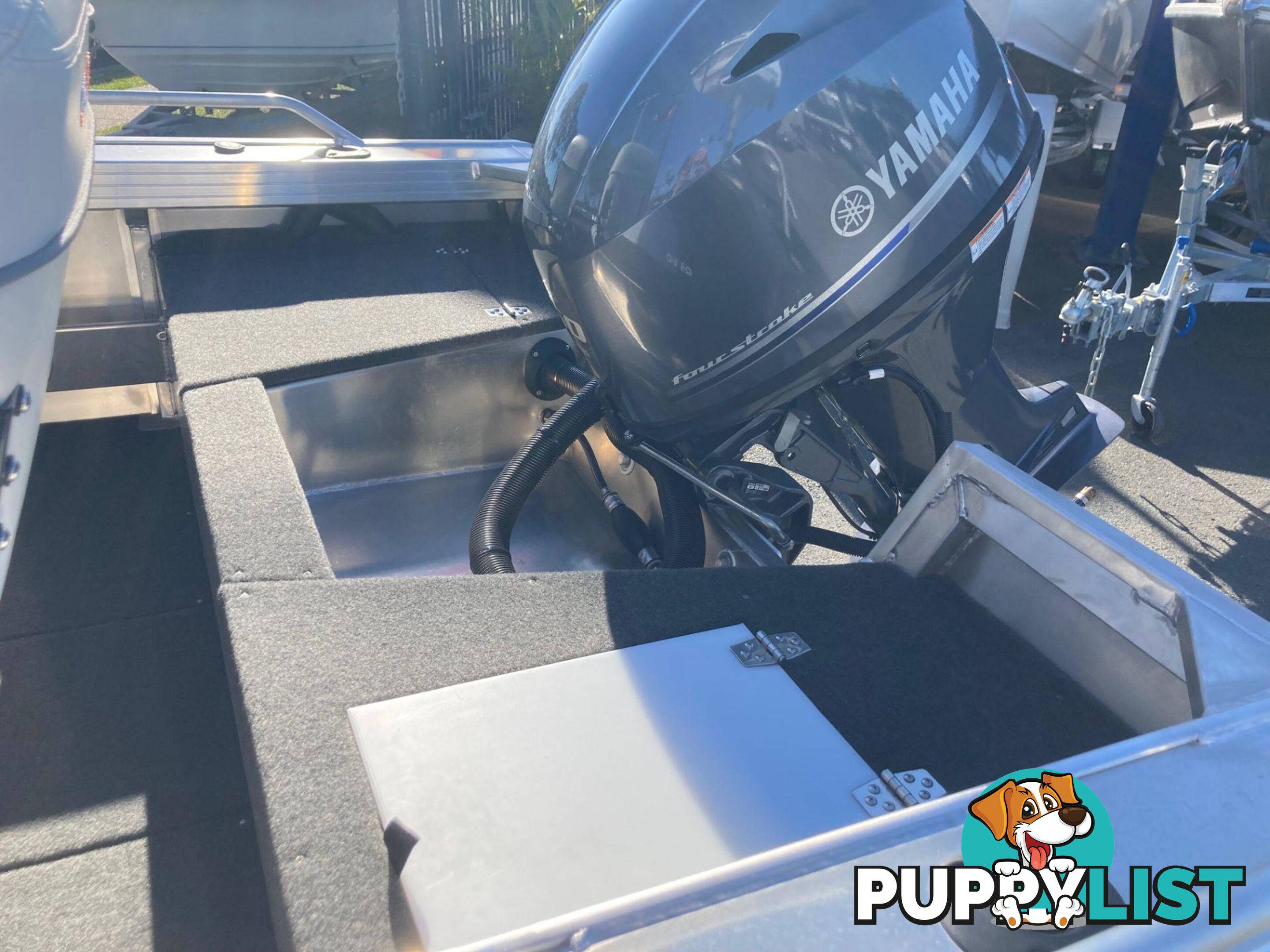OWN THIS LARRY THE LURE QUINTREX 420 RENEGADE SIDE CONSOLE, ONE ONLY