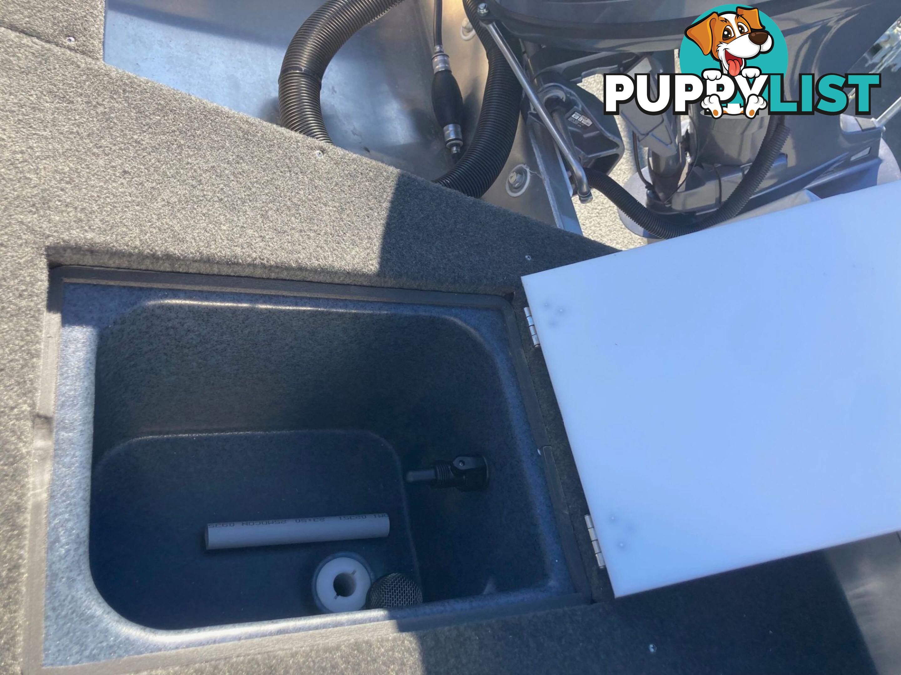 OWN THIS LARRY THE LURE QUINTREX 420 RENEGADE SIDE CONSOLE, ONE ONLY