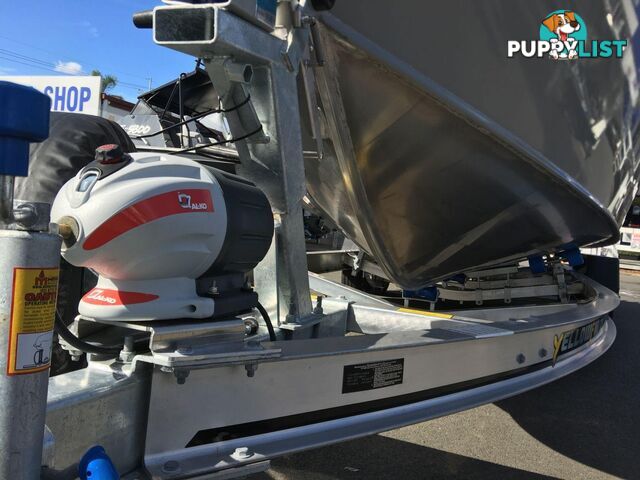 Yellowfin 7600 Centre Cabin + Yamaha F250hp 4-Stroke - Pack 2 for sale online prices