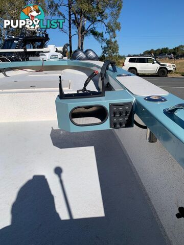 Pre- Owned - 4.5M GALEFORCE - cruise the creeks or the reefs!