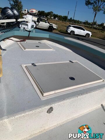 Pre- Owned - 4.5M GALEFORCE - cruise the creeks or the reefs!