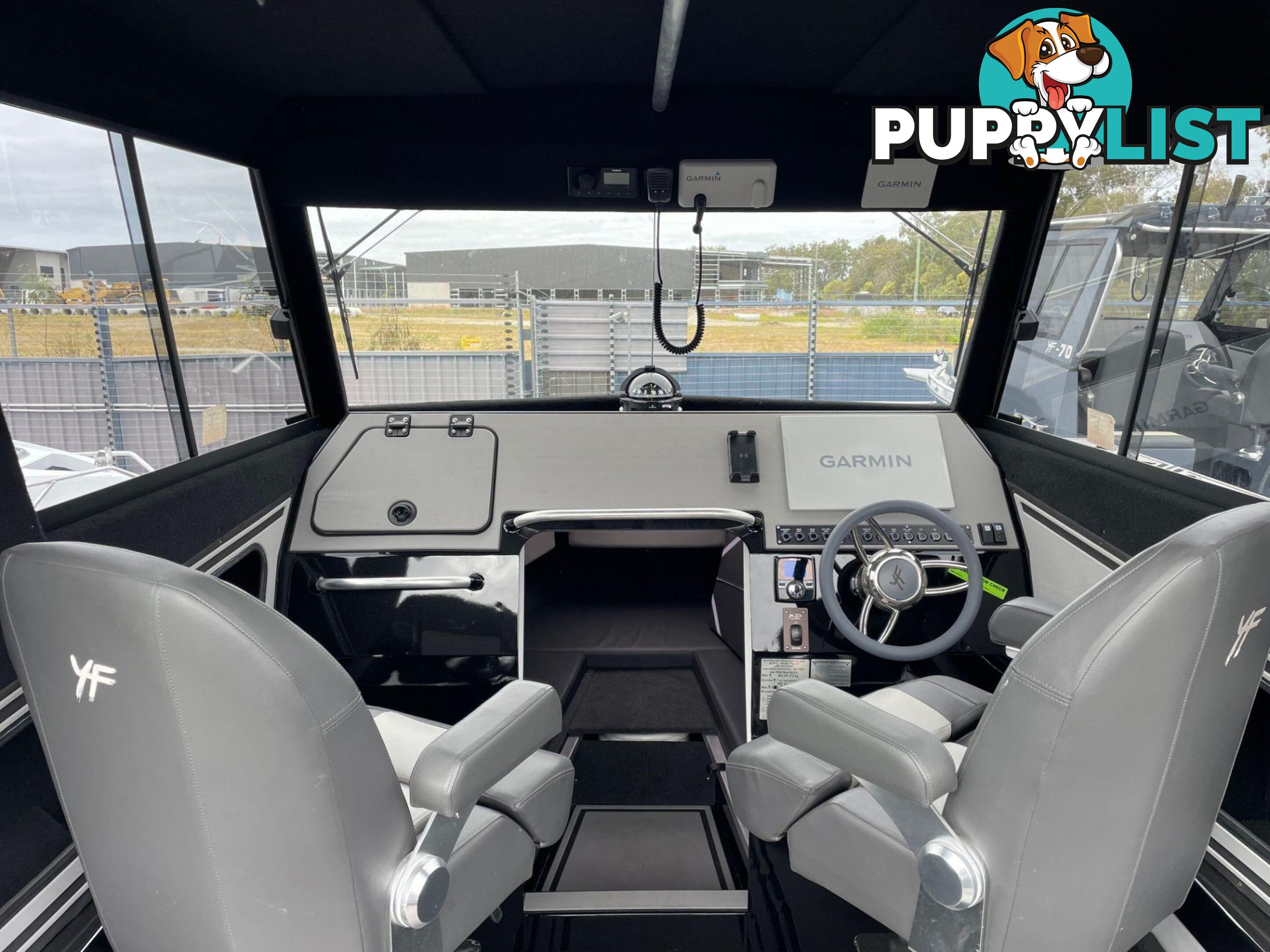 YF-76 Extended Cab - the benchmark in boating!