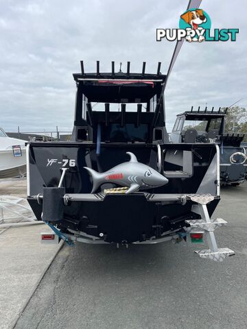 YF-76 Extended Cab - the benchmark in boating!