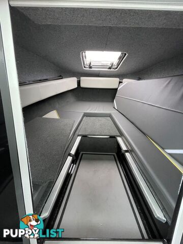 YF-76 Extended Cab - the benchmark in boating!