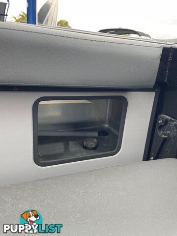 YF-76 Extended Cab - the benchmark in boating!