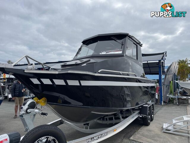 YF-76 Extended Cab - the benchmark in boating!
