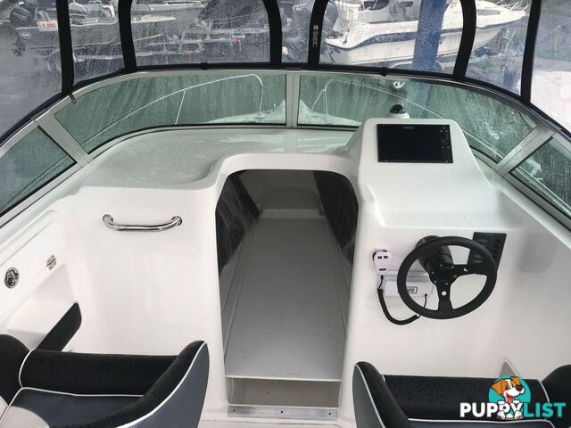 NEW 2024 EVOLUTION 552 PLATINUM FITTED WITH A YAMAHA HELM MASTER XA F150 FOURSTROKE