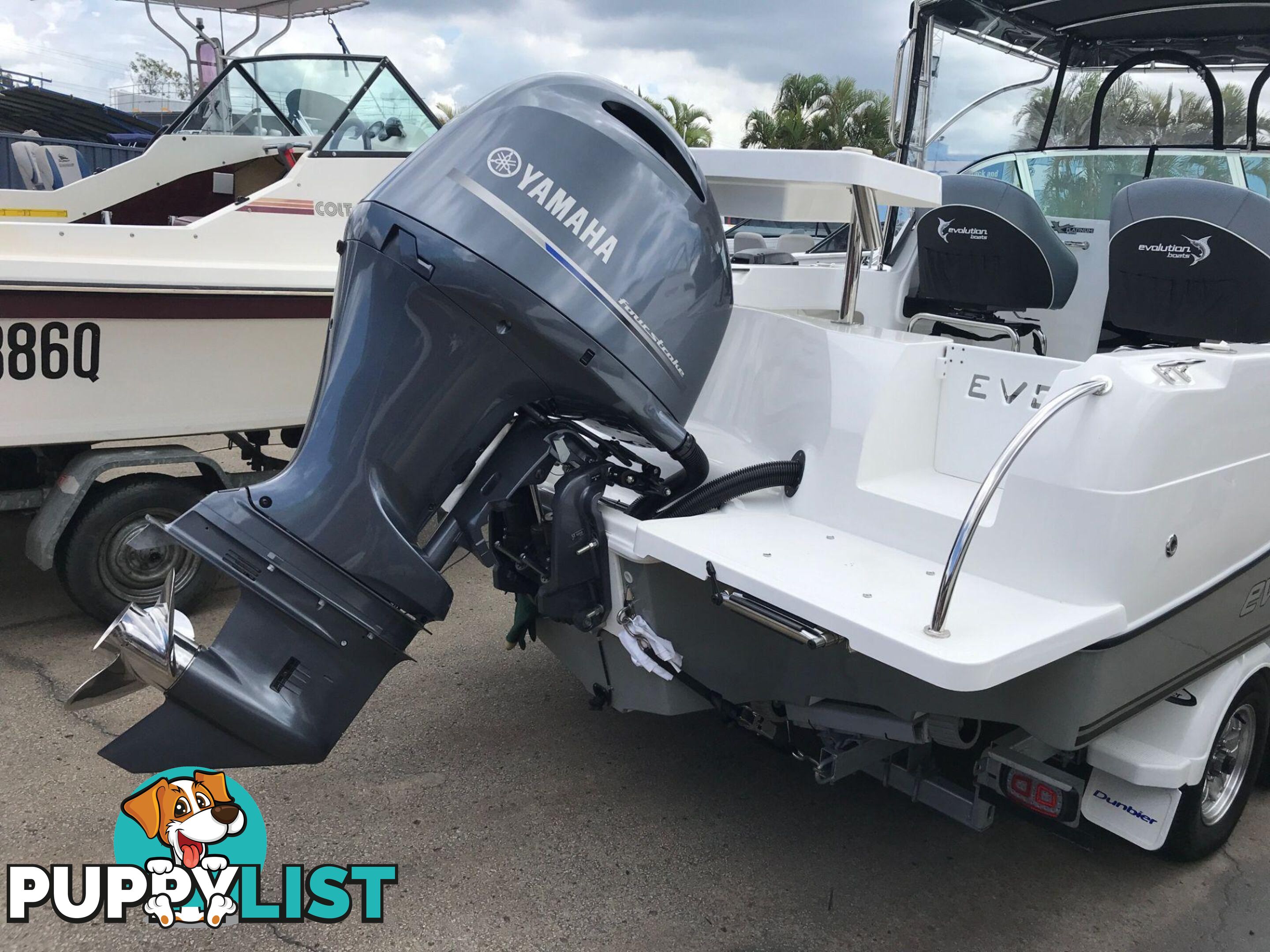 NEW 2024 EVOLUTION 552 PLATINUM FITTED WITH A YAMAHA HELM MASTER XA F150 FOURSTROKE