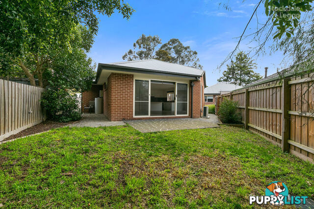 5 Kindred Close (off Lorna Court) MOOROOLBARK VIC 3138