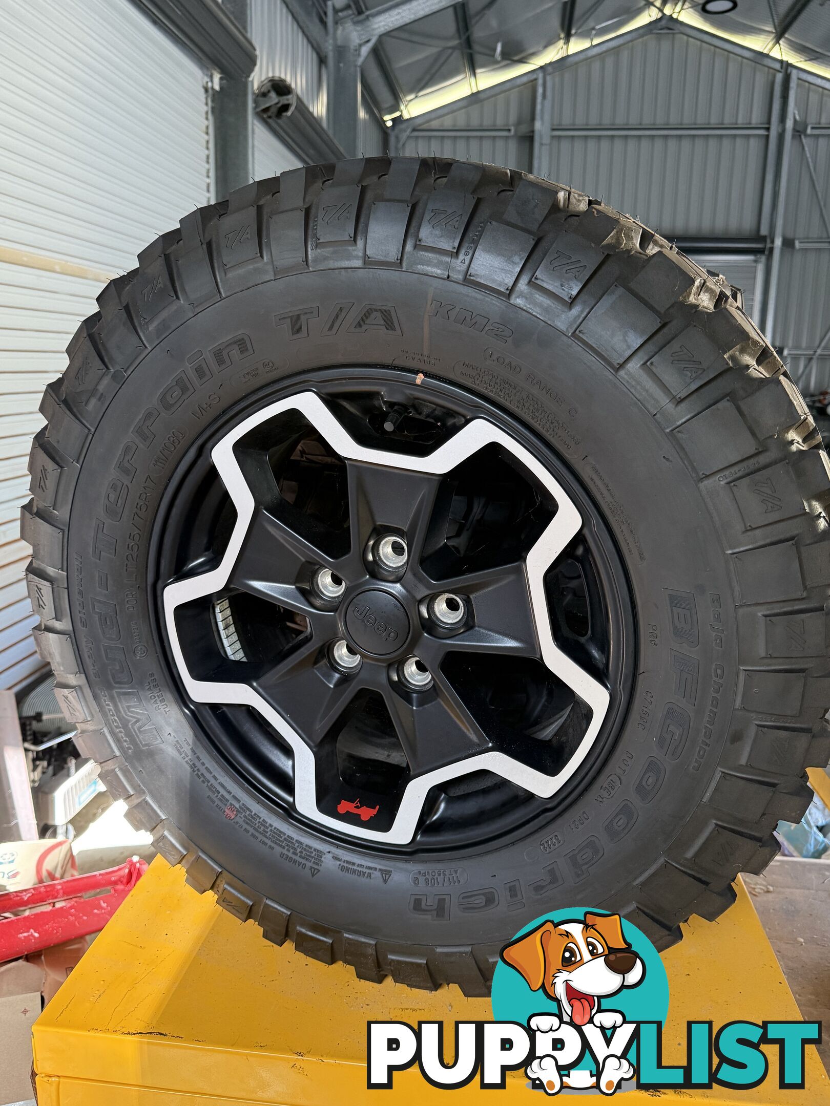 Jeep Rubicon wheels and tyres brand new