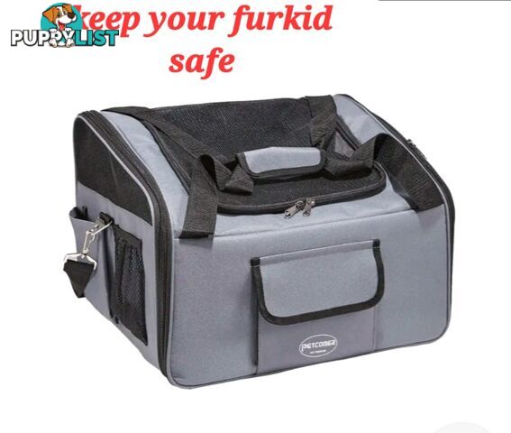 PET CAR SEAT AND SEATBELTS