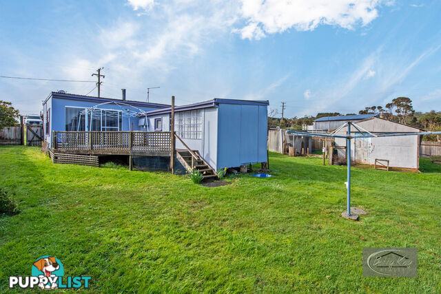 8 Dunn Street CRAYFISH CREEK TAS 7321