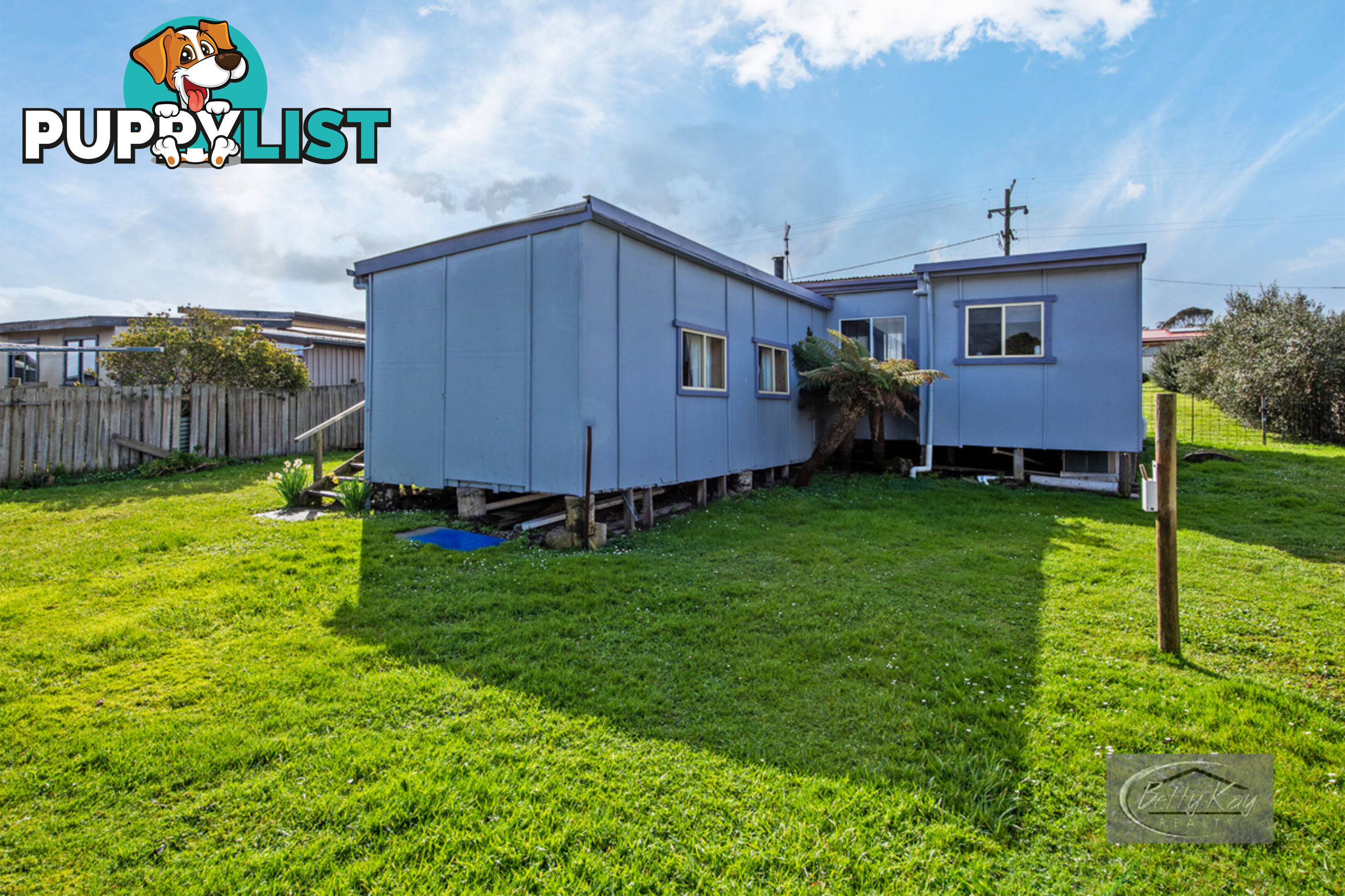 8 Dunn Street CRAYFISH CREEK TAS 7321