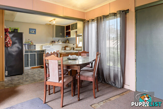 8 Dunn Street CRAYFISH CREEK TAS 7321