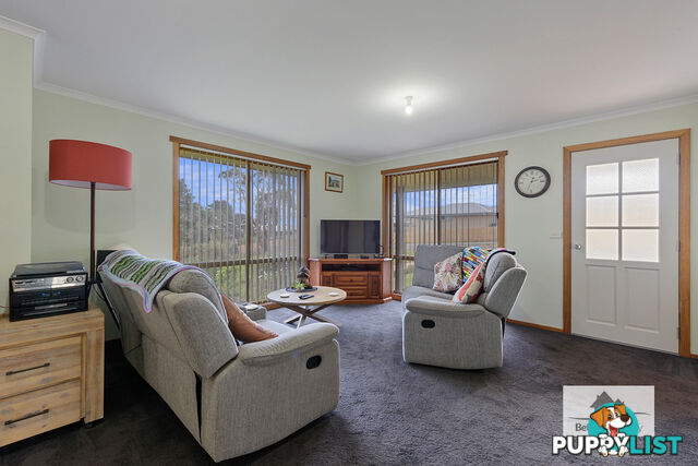 9 Upper Gibson Street SMITHTON TAS 7330