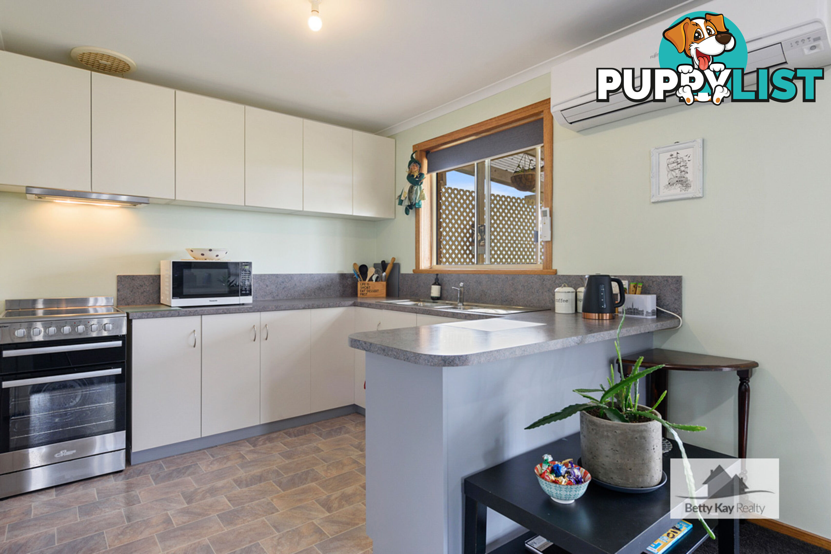 9 Upper Gibson Street SMITHTON TAS 7330