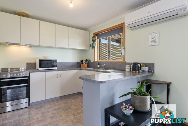 9 Upper Gibson Street SMITHTON TAS 7330