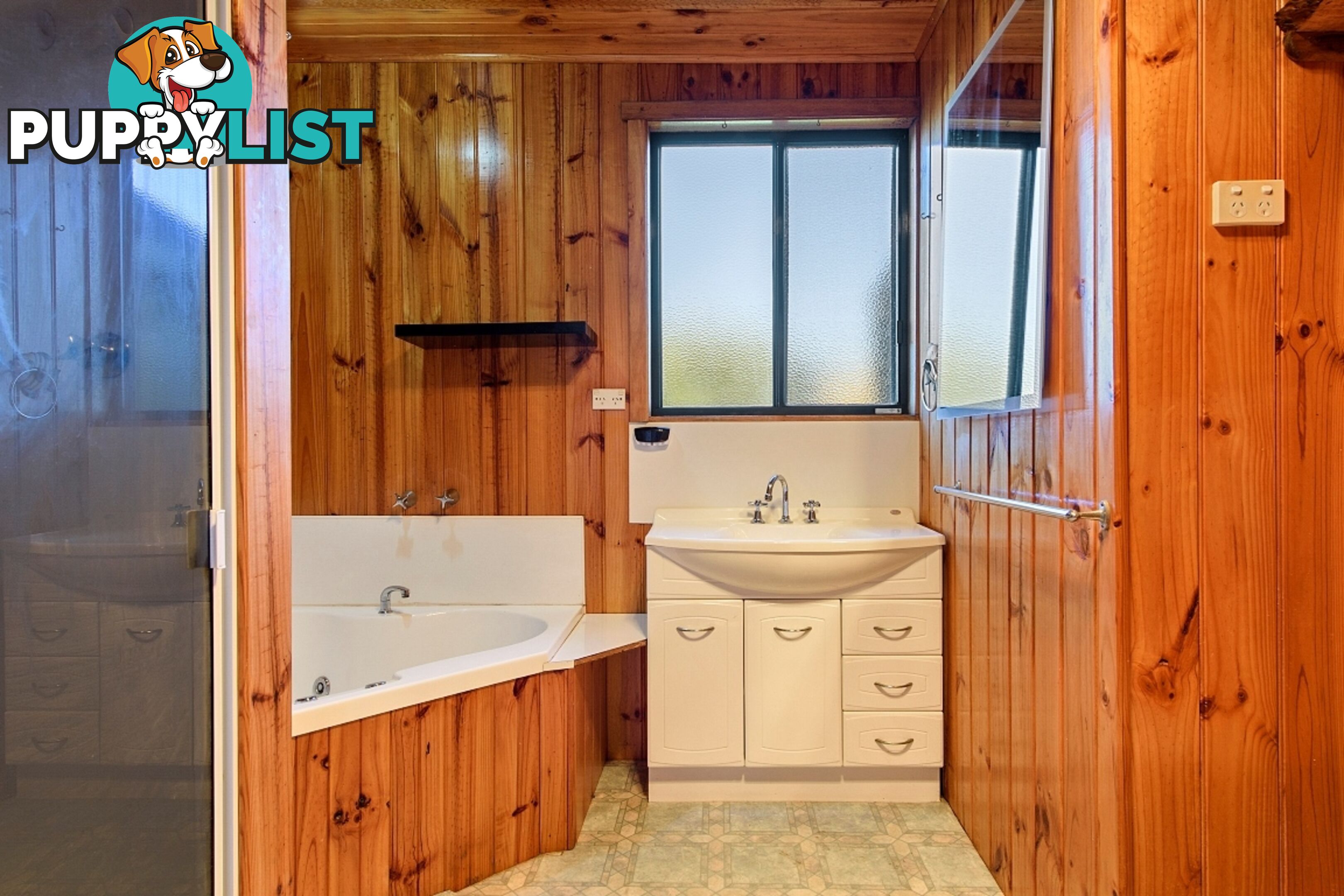 31 Charles Street CRAYFISH CREEK TAS 7321