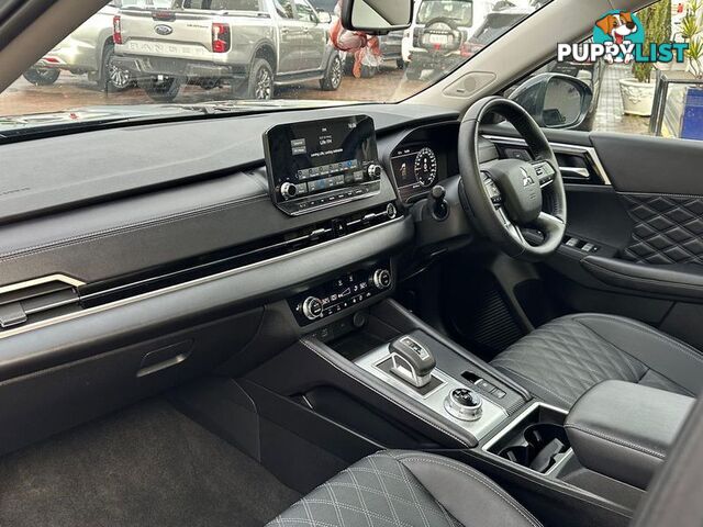 2024 Mitsubishi Outlander Exceed ZM SUV