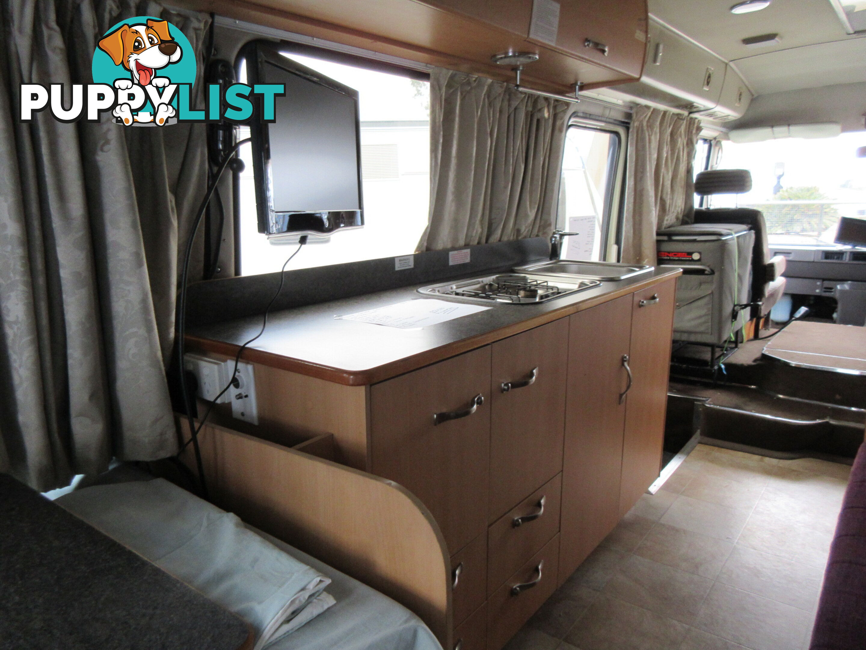 TOYOTA COASTER SUPER LOUNGE.