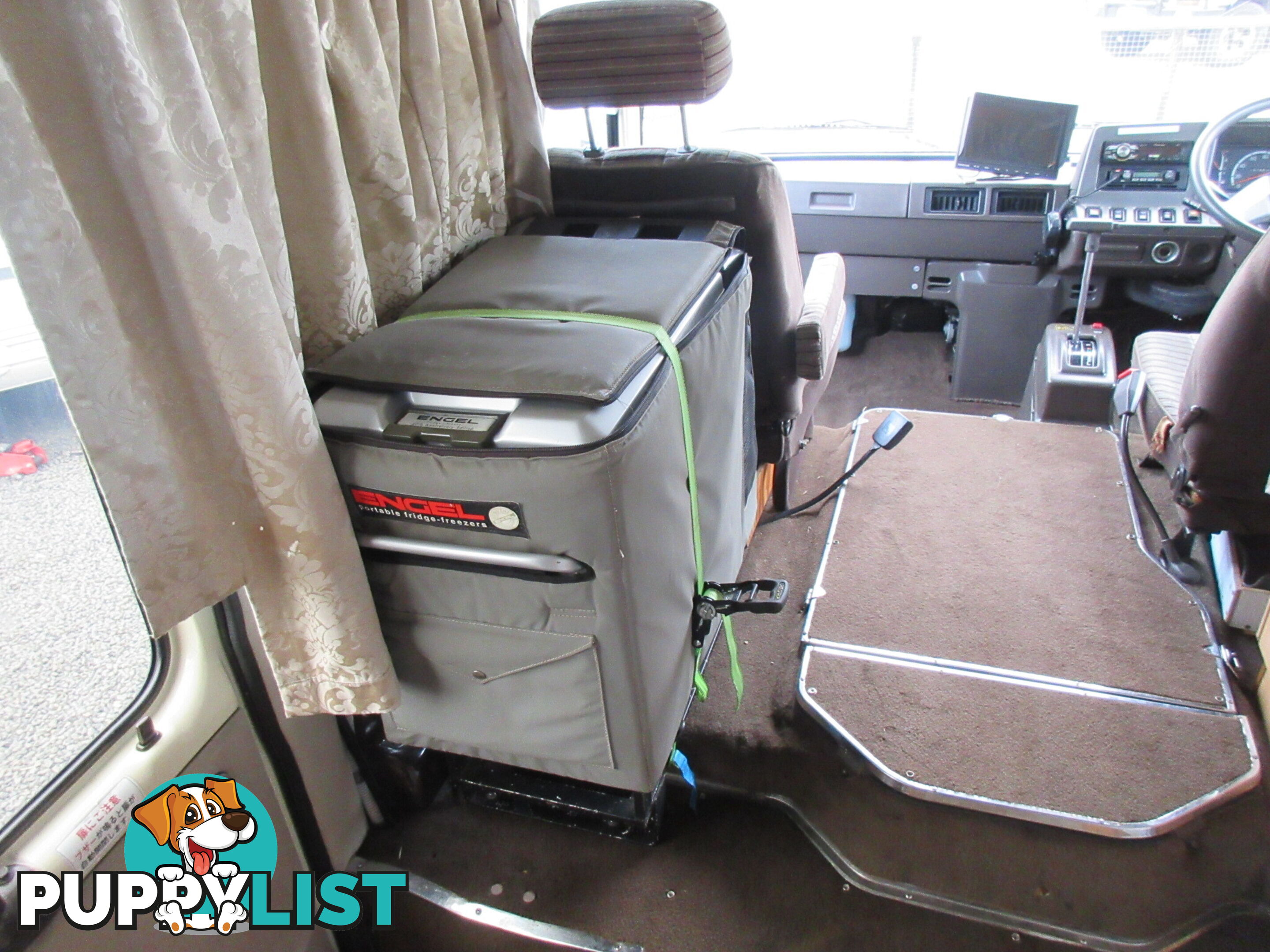 TOYOTA COASTER SUPER LOUNGE.