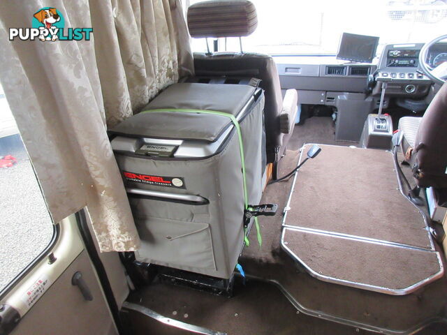 TOYOTA COASTER SUPER LOUNGE.