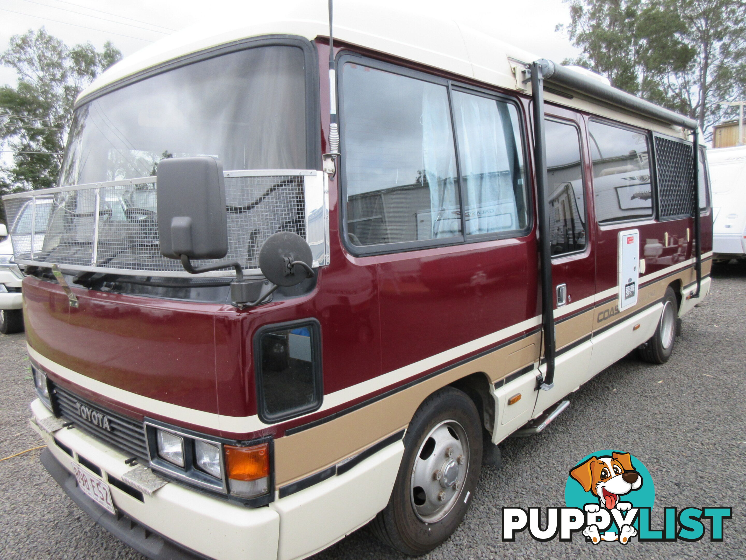 TOYOTA COASTER SUPER LOUNGE.