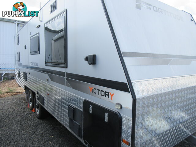 2018 VICTORY  FORTITUDE FAMILY VAN, 3 BUNKS.