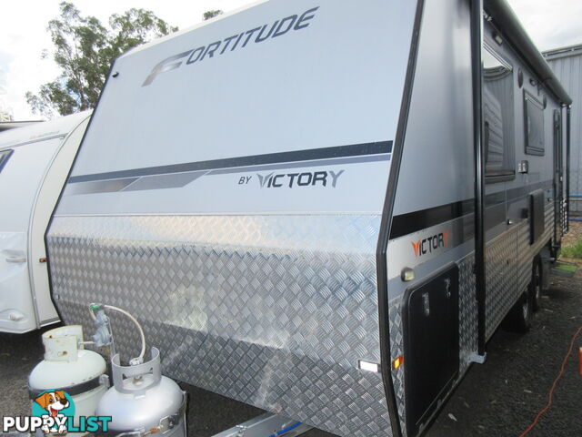 2018 VICTORY  FORTITUDE FAMILY VAN, 3 BUNKS.