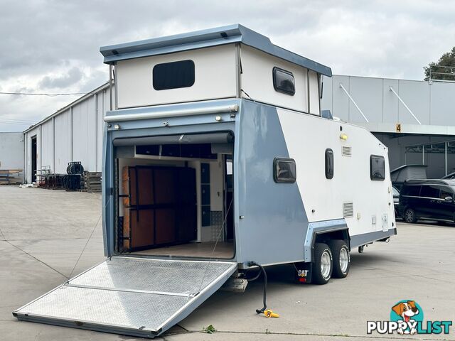 2013 CARIA TOY HAULER 23' 