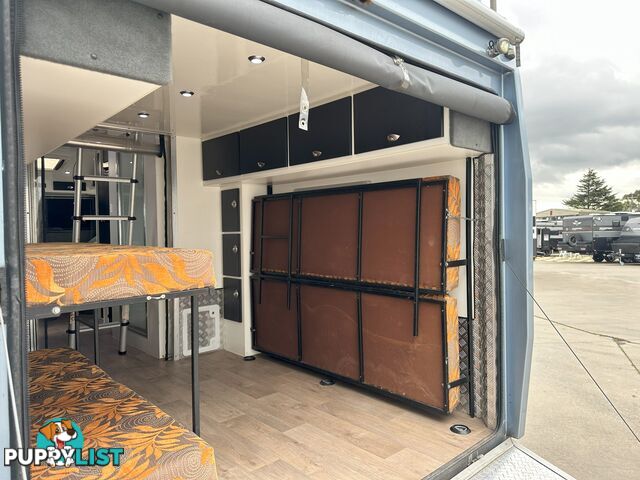2013 CARIA TOY HAULER 23' 