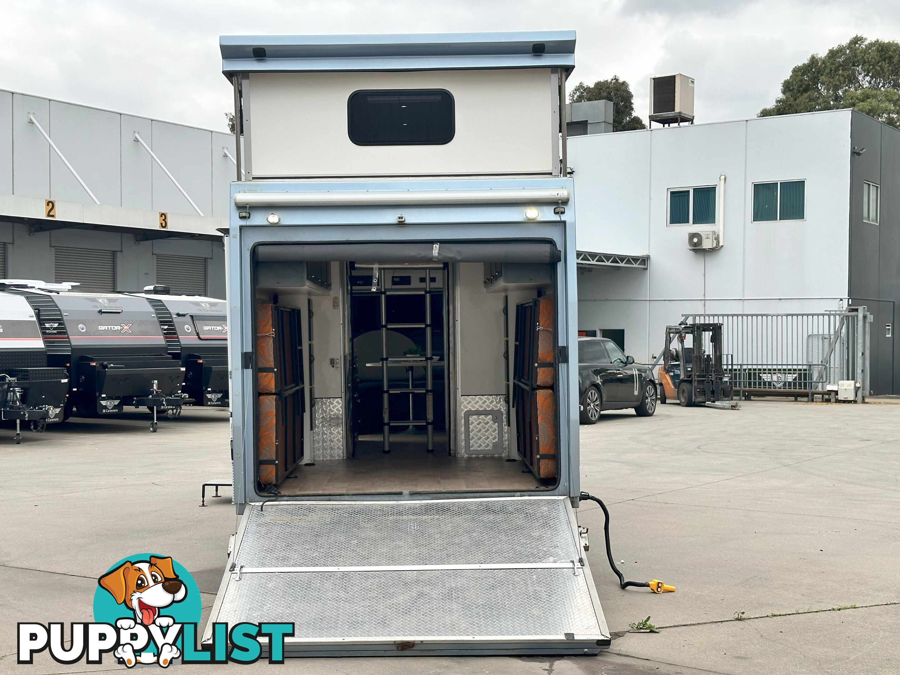 2013 CARIA TOY HAULER 23' 