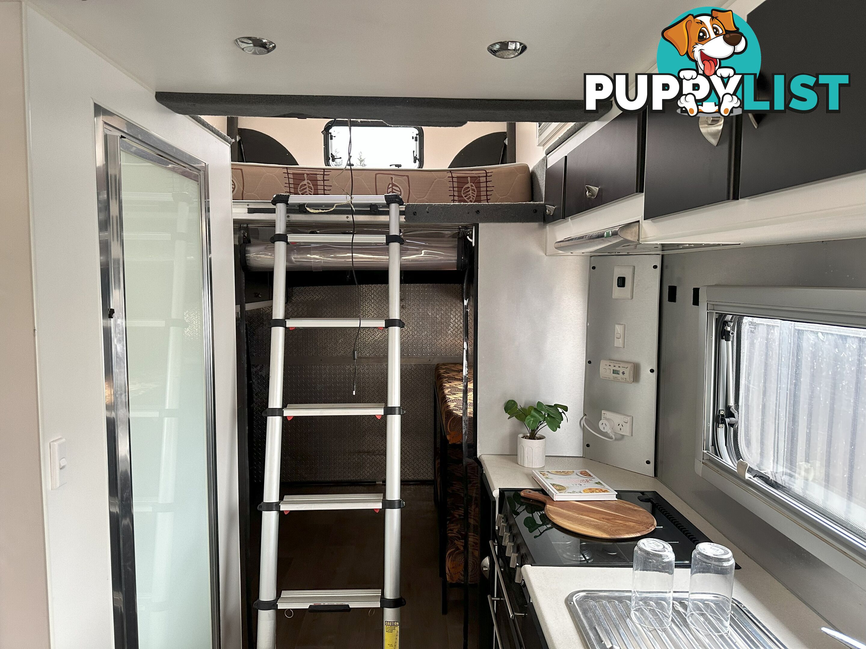 2013 CARIA TOY HAULER 23' 
