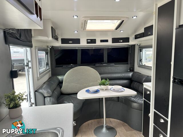 2013 CARIA TOY HAULER 23' 