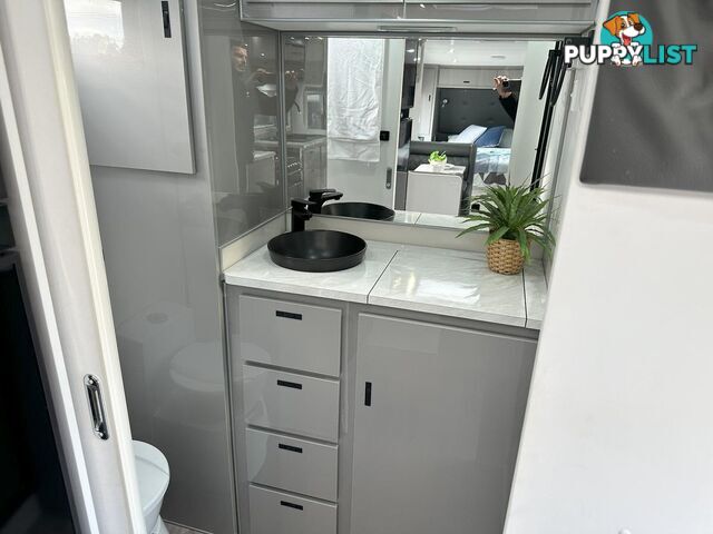 2023 JB CARAVANS SCORPION STING AIR 21'6 
