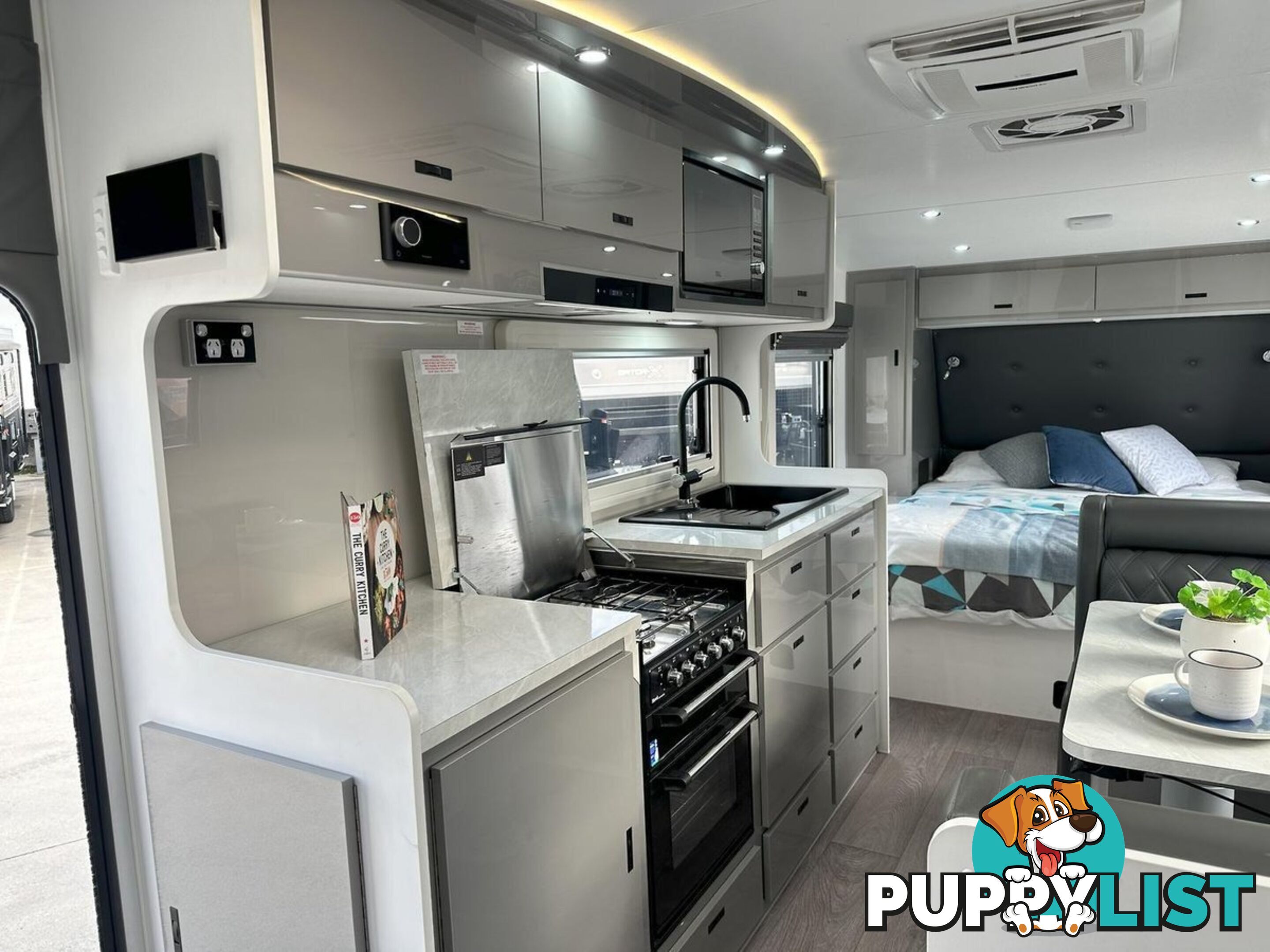 2023 JB CARAVANS SCORPION STING AIR 21'6 