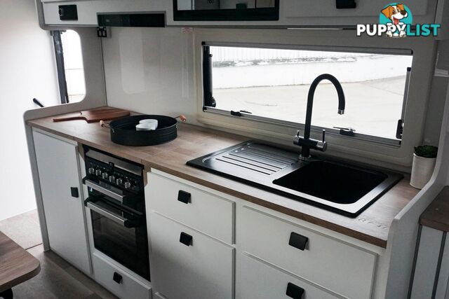 2024 JB CARAVANS 21'6 SCORPION STING AIR 