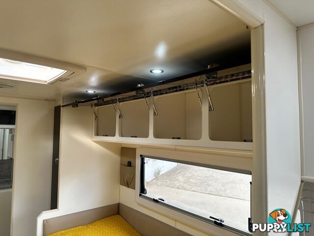 2018 JB CARAVANS 23' SCORPION FRONT CLUB SINGLE/KING BED 